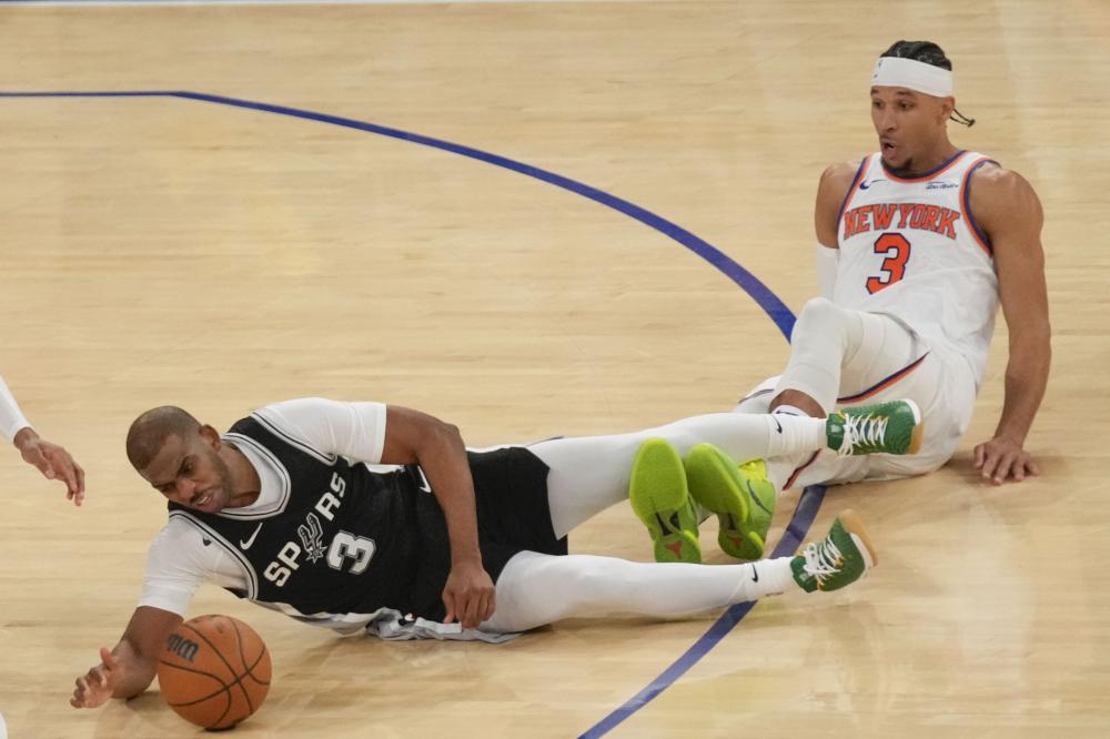 积极造犯规 积极造犯规