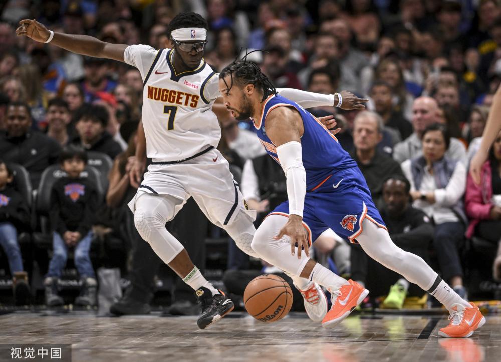 贴身防守 贴身防守