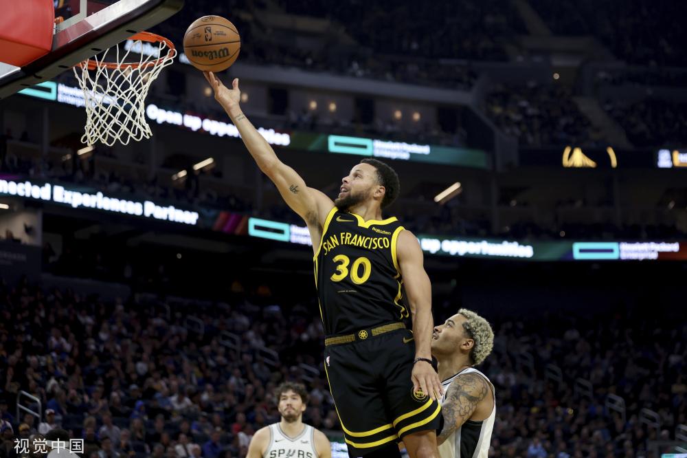 [流言板]影响深远！美联社撰文：詹姆斯通过篮球外交连接中美关系